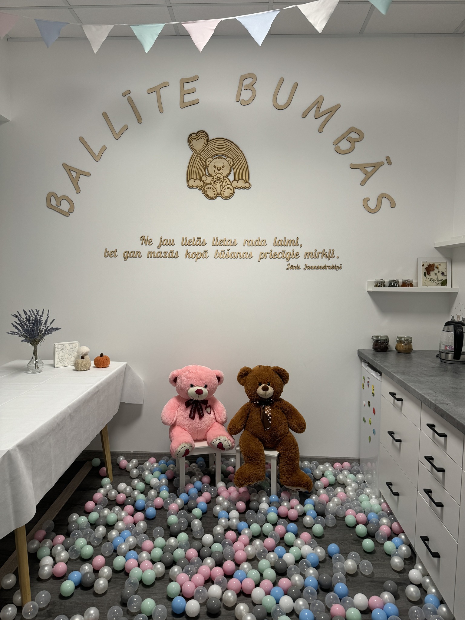 Ballīte bumbās - Image 1
