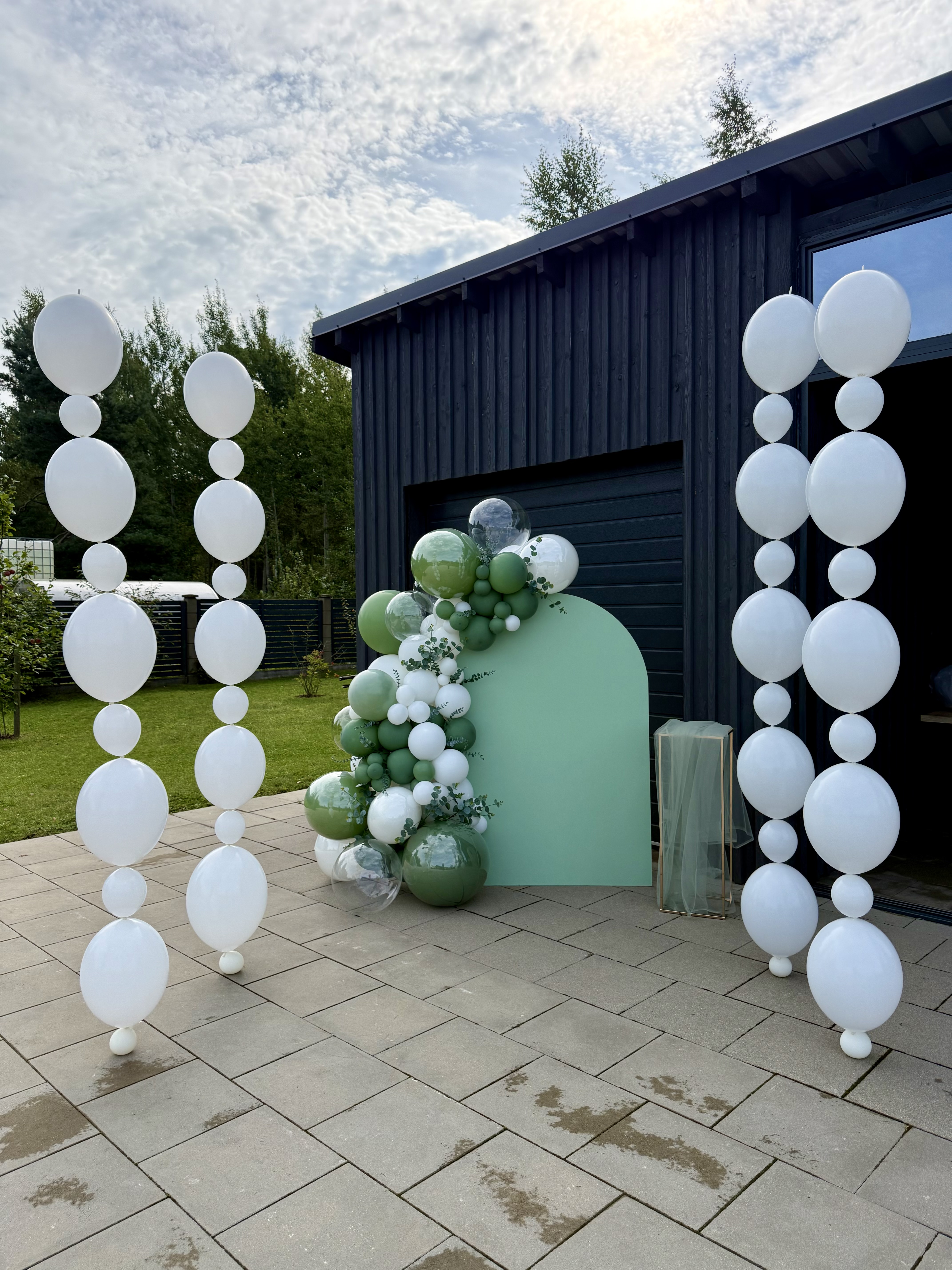 Balloon decorations - Image 1