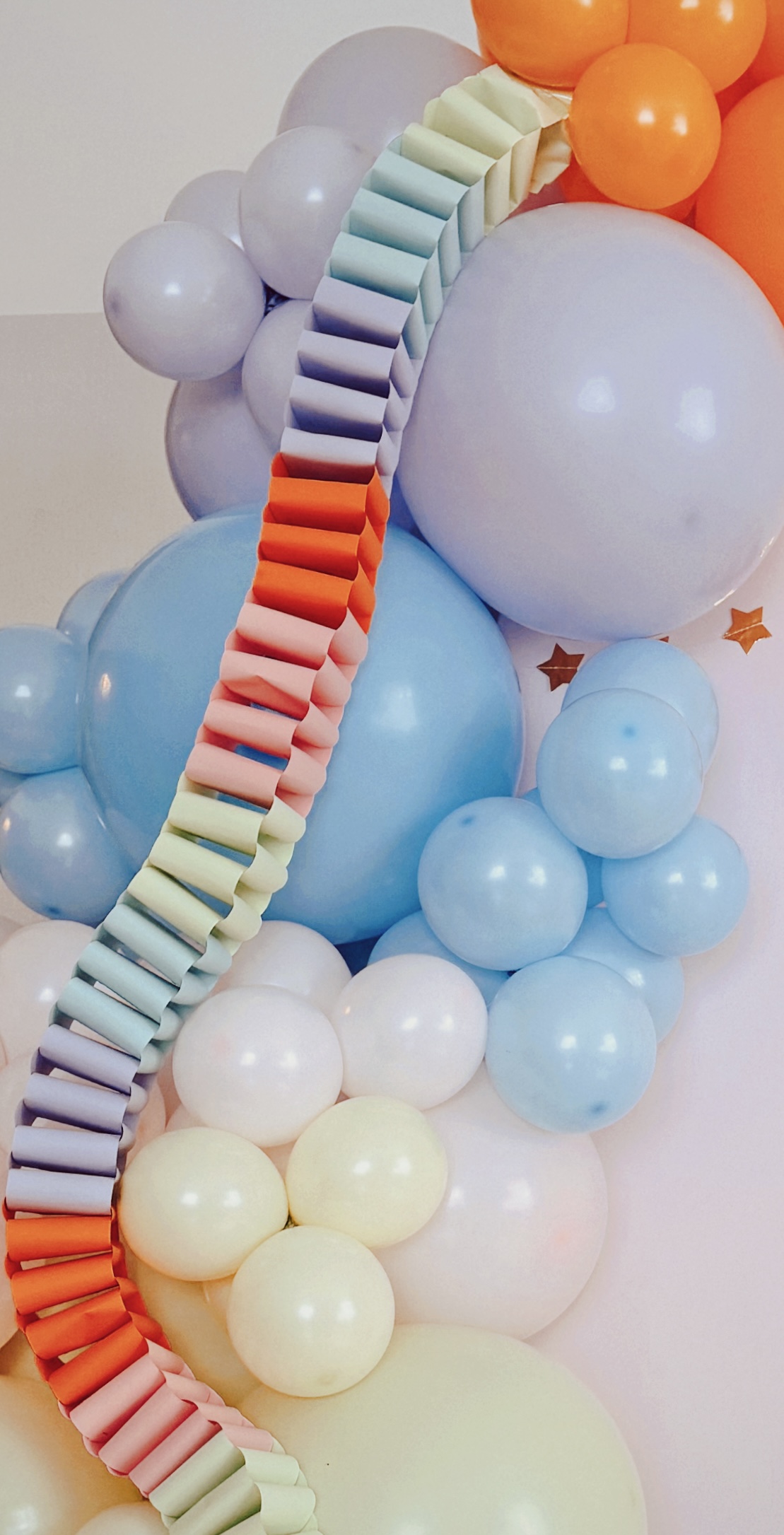 Balloon garlands and decorations - Image 4