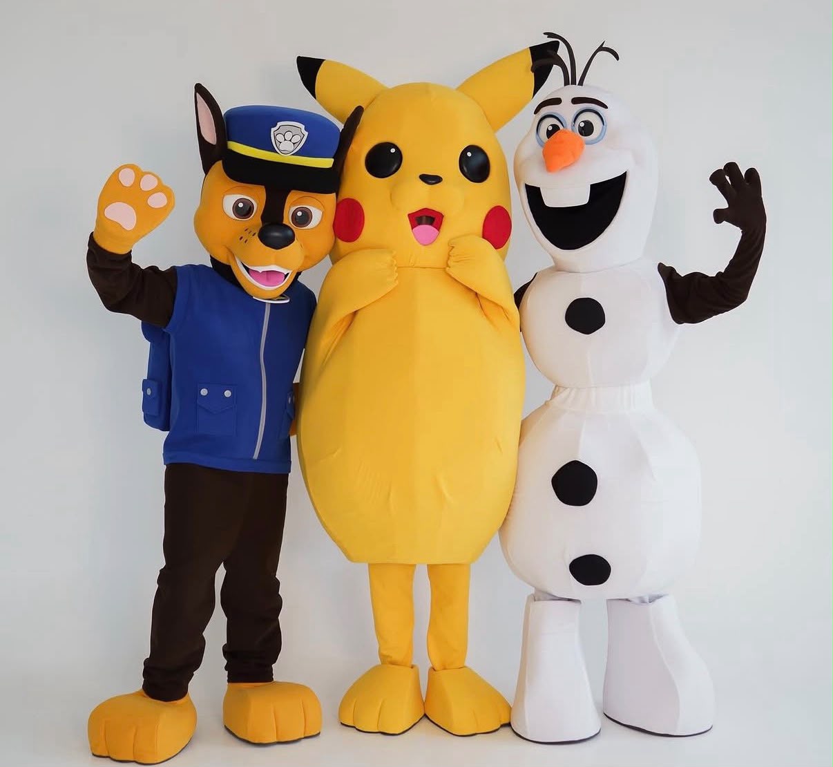 Happy Hugs – Favorite cartoon characters and mascots (entertainers) - Image 1